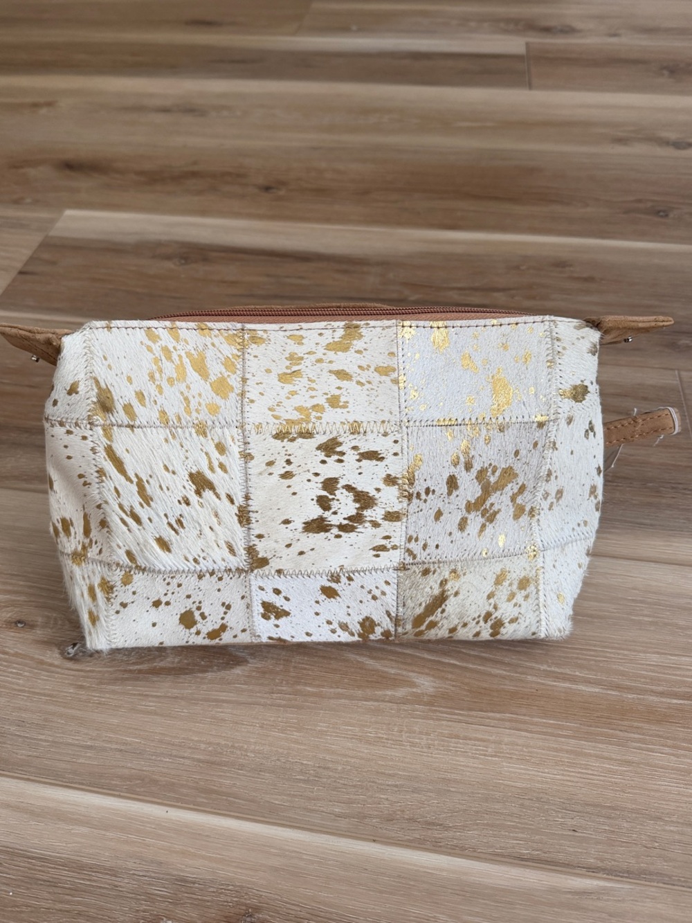 Adeline Speckled Metallic Leather Hide Cosmetic Bag White/Gold 12x7.5x4 NWT